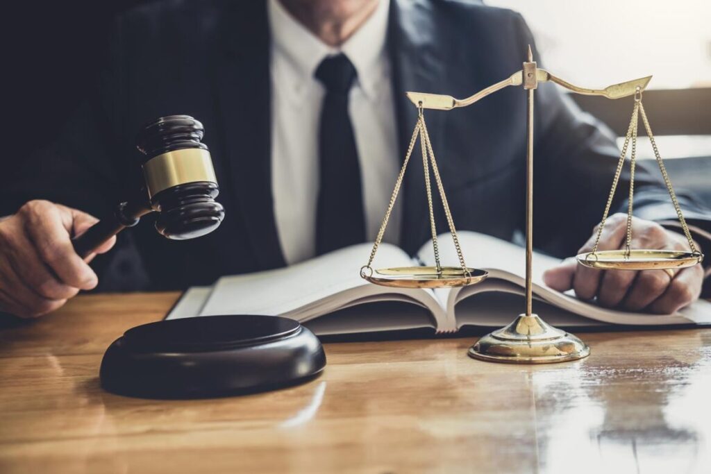 Top 5 Things to Look for When Hiring Family Lawyers
